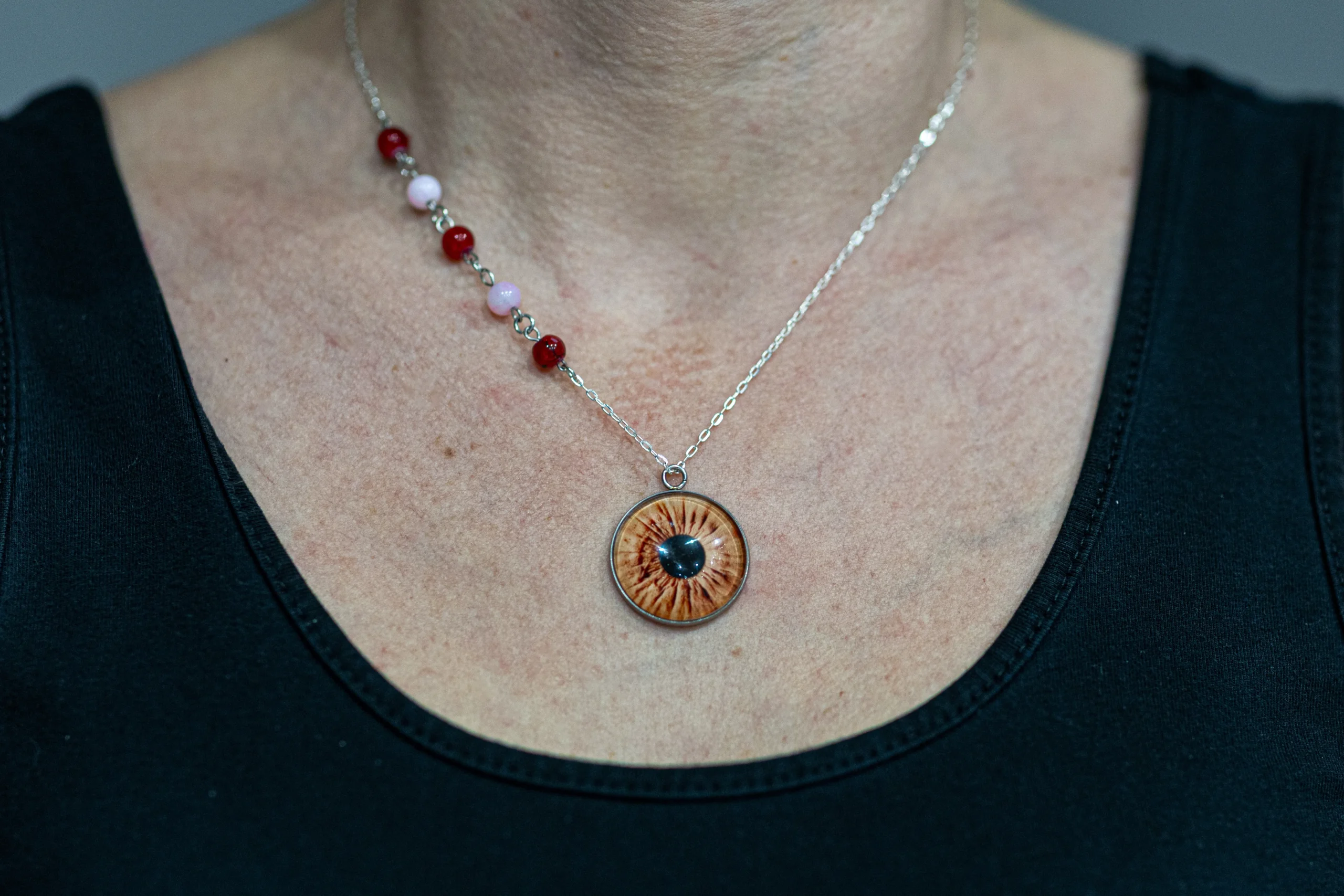 Pendentif personnalisé avec photo d'iris en acier inoxydable avec perles colorées